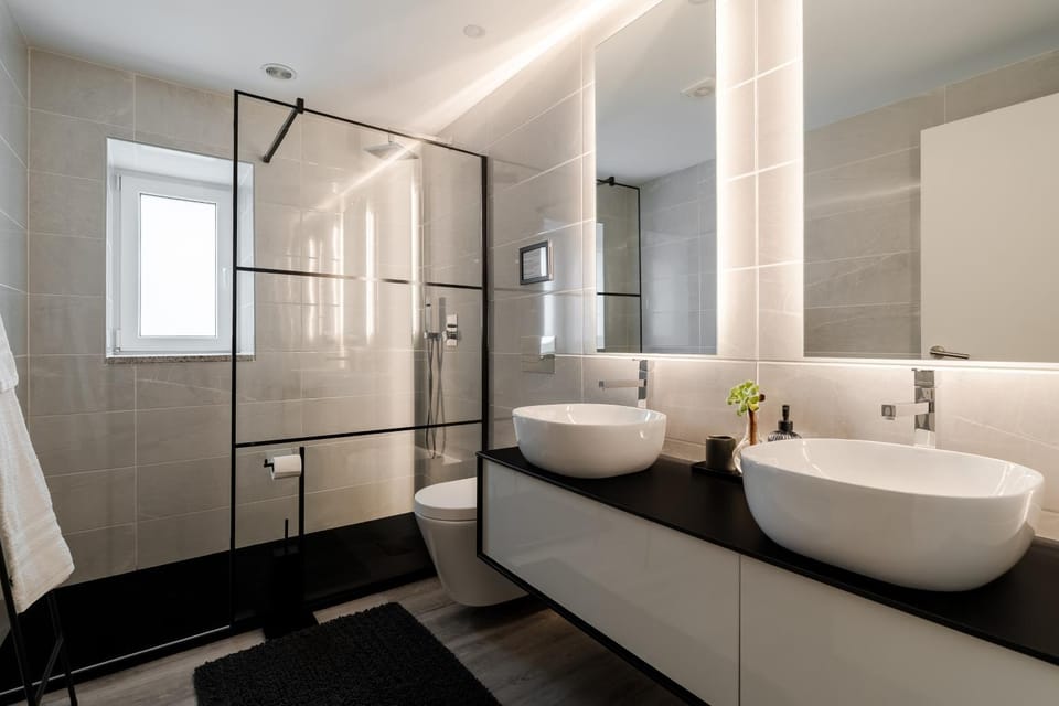 Bathroom, Living room