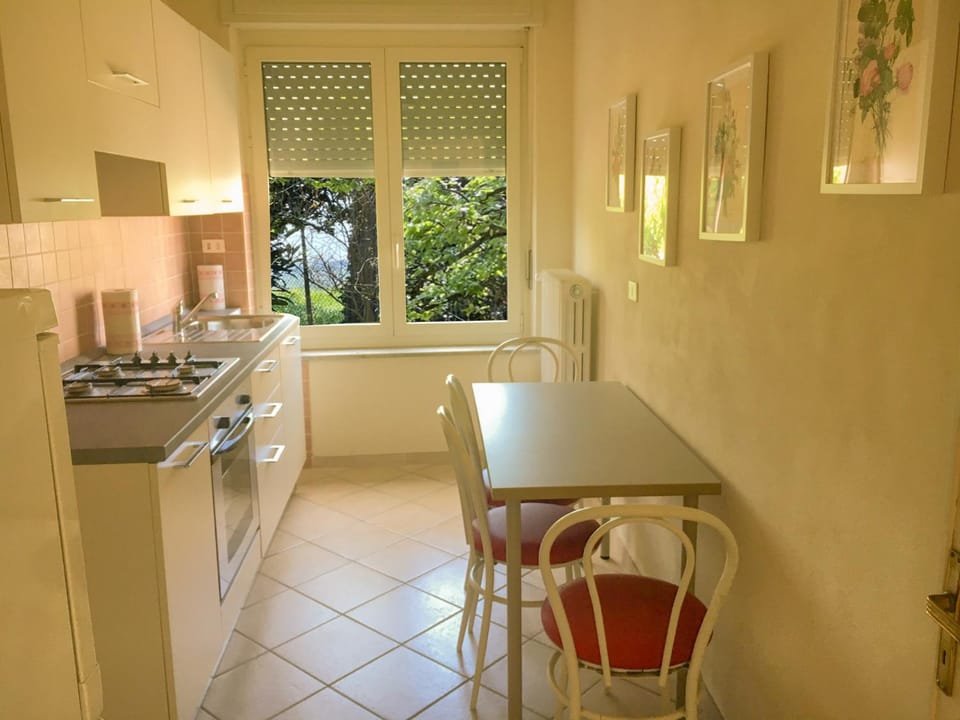 Kitchen or kitchenette, pet friendly