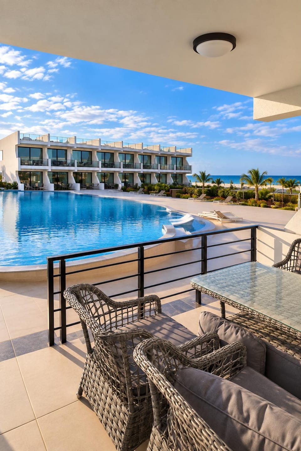 Swimming pool, sunbed