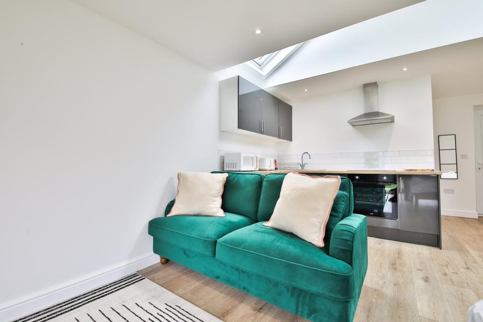 1BR Cardiff Annexe with Private Garden Apartment in Cardiff