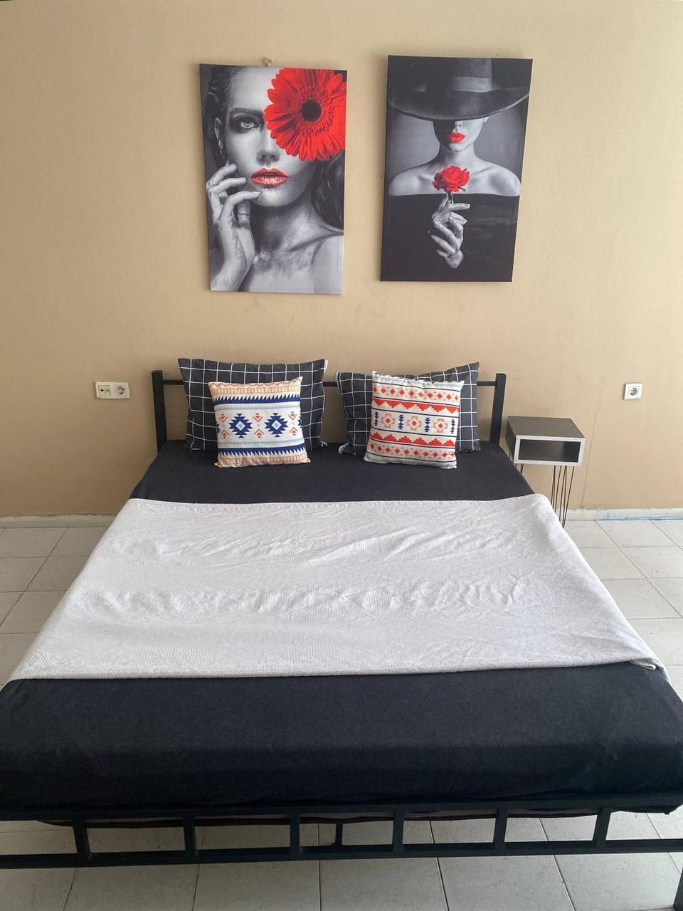 Bed, Decorative detail, Bedroom