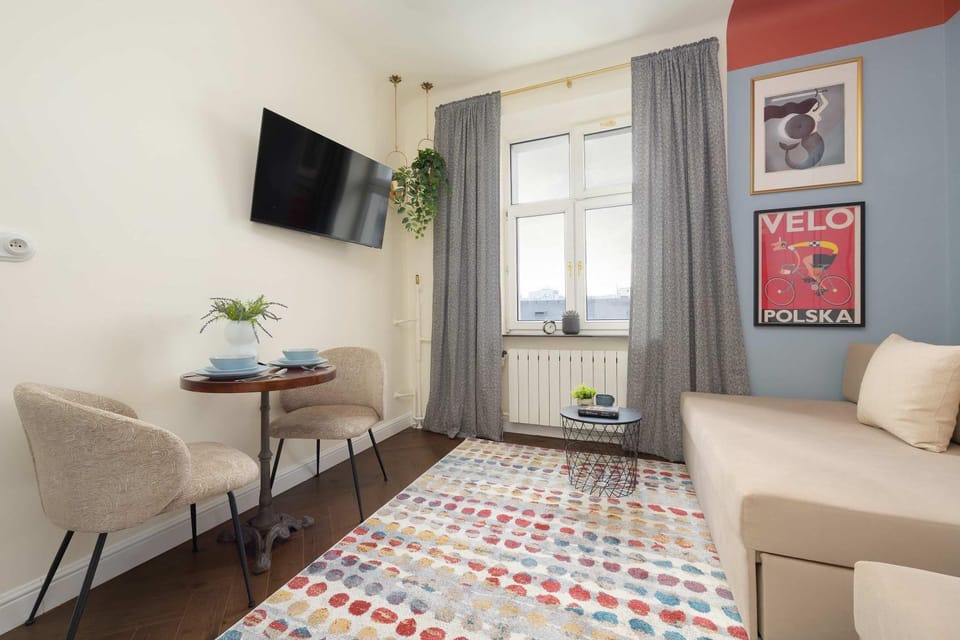 TV and multimedia, Seating area