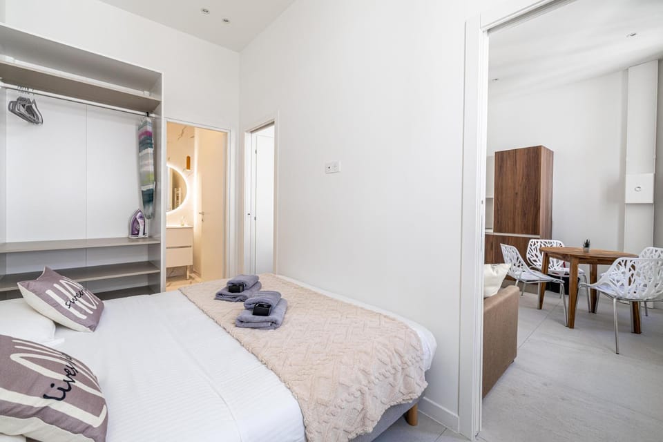 Bed, Photo of the whole room, Bedroom, towels, wardrobe