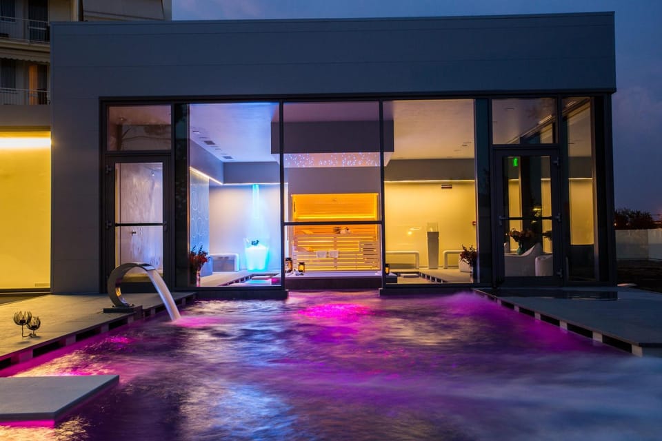 Property building, Hot Tub, Spa and wellness centre/facilities, Open Air Bath