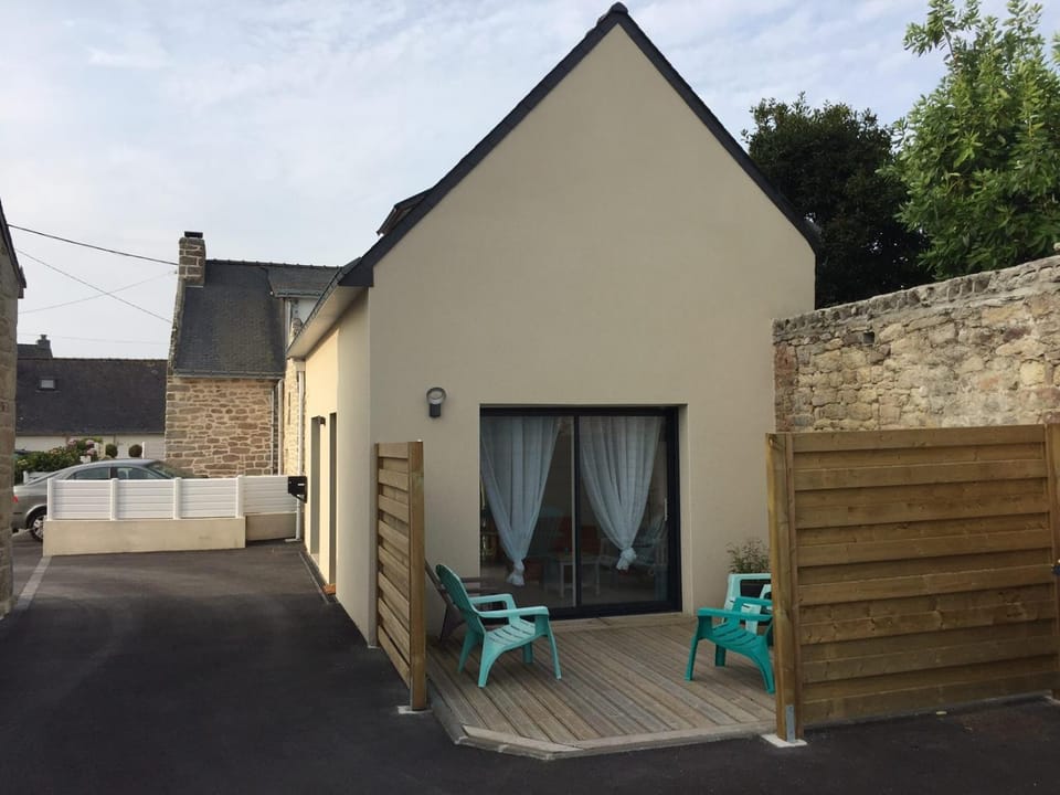 Property building, Patio