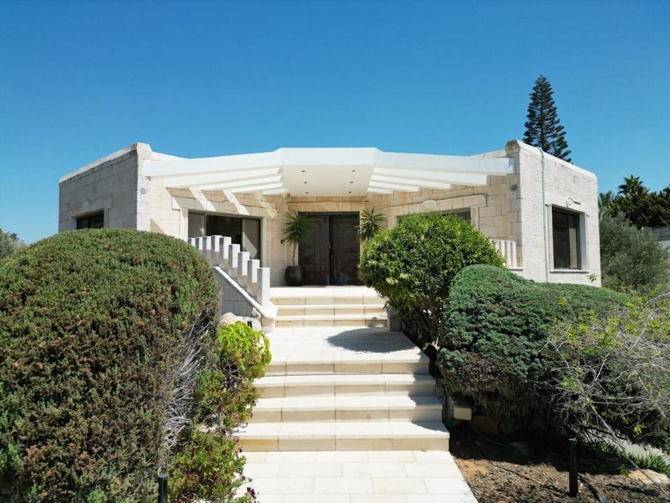 LUX VIlla CAESAREA Villa in Haifa District
