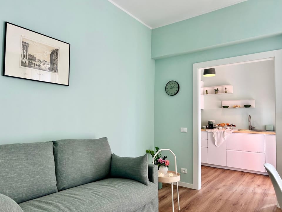 Kitchen or kitchenette, Living room, Dining area