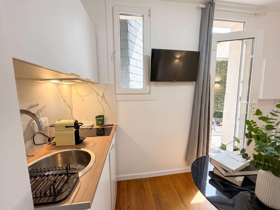 New 103 Suite Mireille - Cosy Apartment Paris Center Apartment in Paris