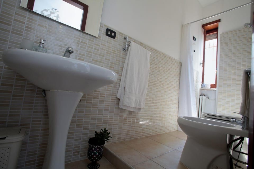 Bathroom, Bedroom