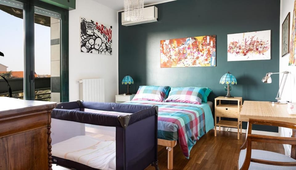 Bed, Photo of the whole room, Bedroom, air conditioner