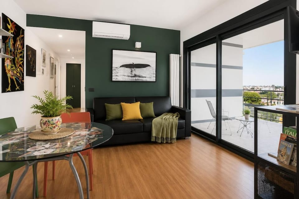 View (from property/room), Living room, Seating area, Dining area