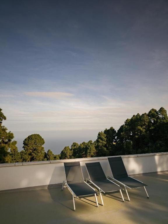 Day, Natural landscape, View (from property/room), Balcony/Terrace, Sea view, sunbed