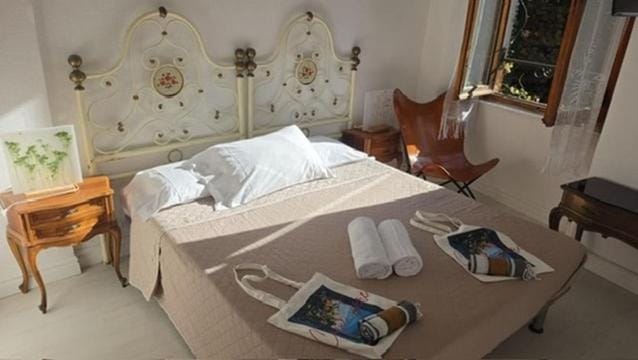 Large Apartment on the Square, Old Monterosso Apartment in Monterosso al Mare
