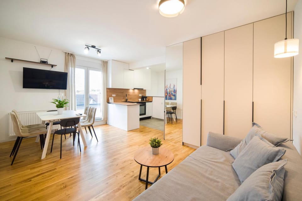 TV and multimedia, Living room, Dining area