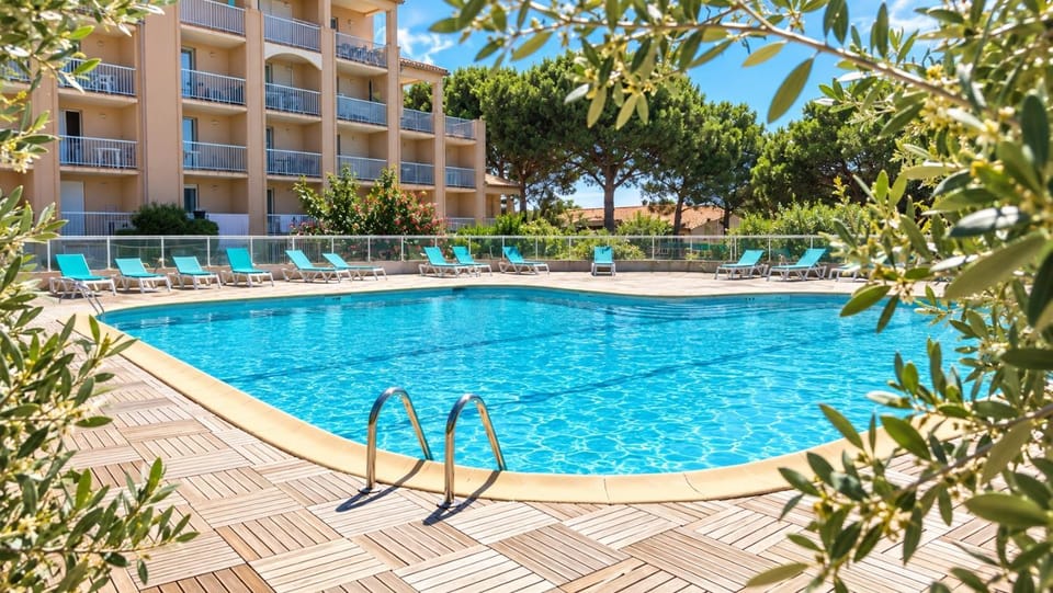 PLEIN SOLEIL climatisé piscine parking Apartment in Balaruc-les-Bains