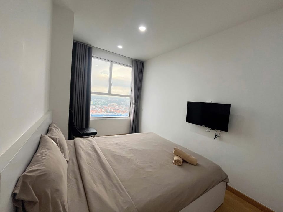 Sunrise City View Near District 1 Free Pool And Gym Apartment in Ho Chi Minh City