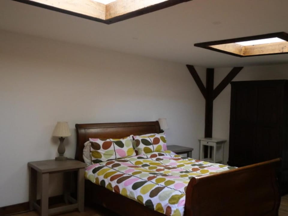 Bed, Photo of the whole room, Bedroom, wardrobe