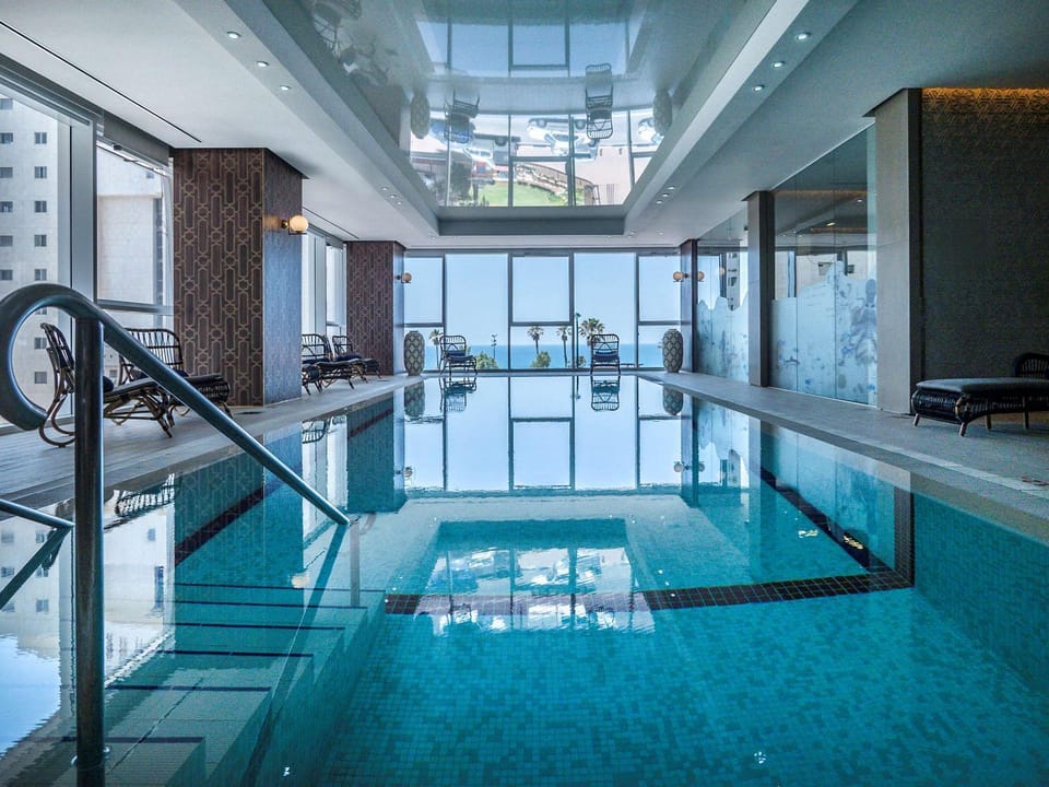 On site, Pool view, Swimming pool