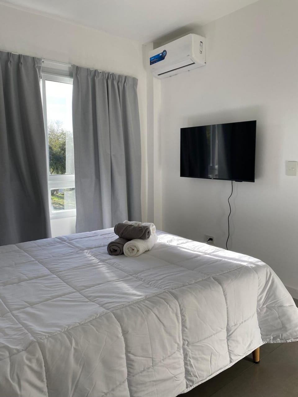 TV and multimedia, Photo of the whole room