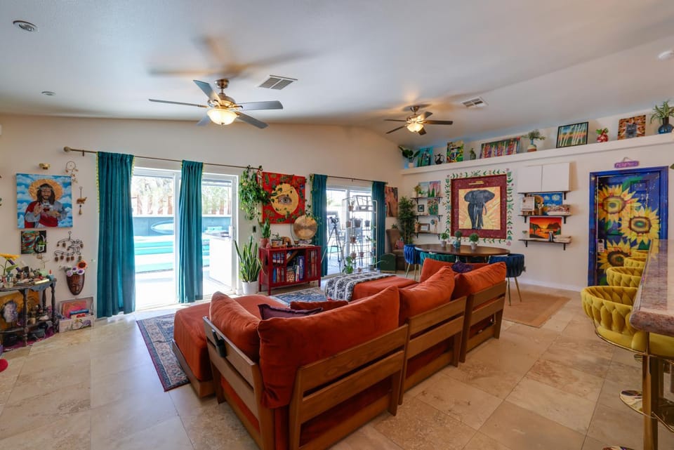 Palm Springs Artist's Hideaway: Hot Tub, Mtn Views House in Palm Springs