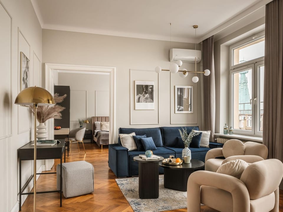 Living room, Seating area, air conditioner