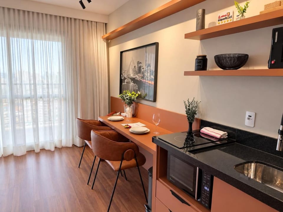 Coffee/tea facilities, Kitchen or kitchenette, Dining area