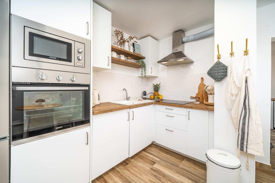 Kitchen or kitchenette, stove
