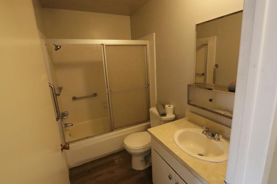 Beverly Hills Studio Suite Apartment in Beverly Hills