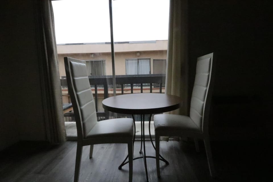 Beverly Hills Studio Suite Apartment in Beverly Hills