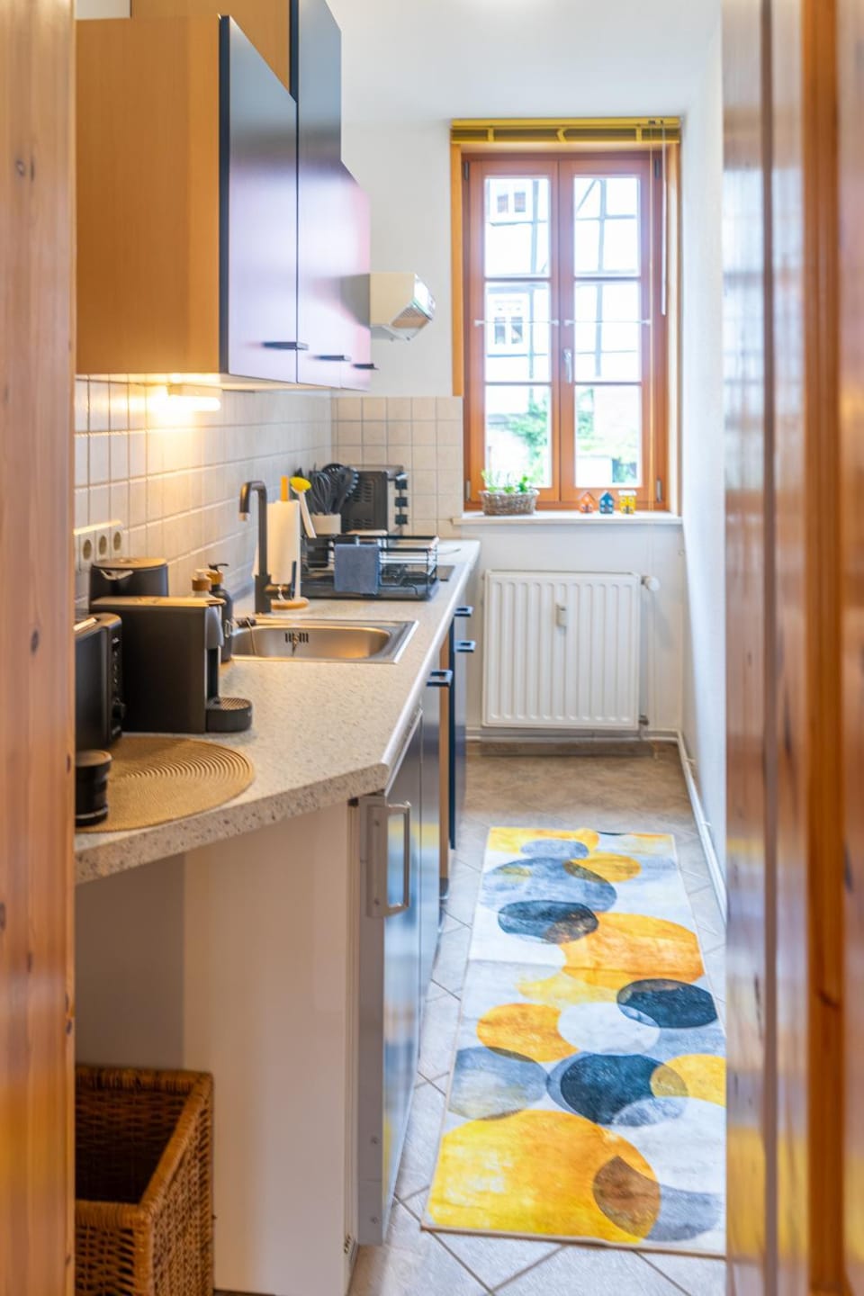 Coffee/tea facilities, Kitchen or kitchenette, stove, toaster