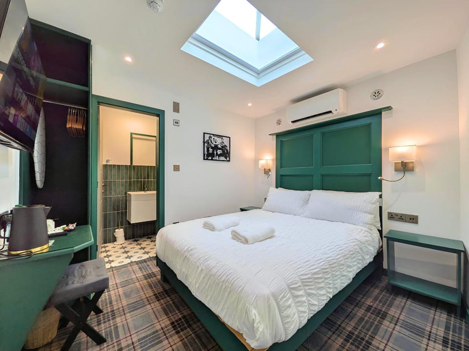 Brunswick Hotel - Liverpool City Centre Ensuites House in Liverpool