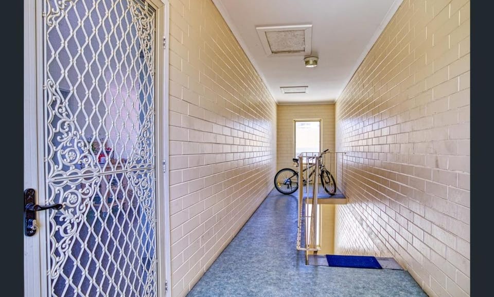 2BR entire esplanade staycation Apartment in Adelaide