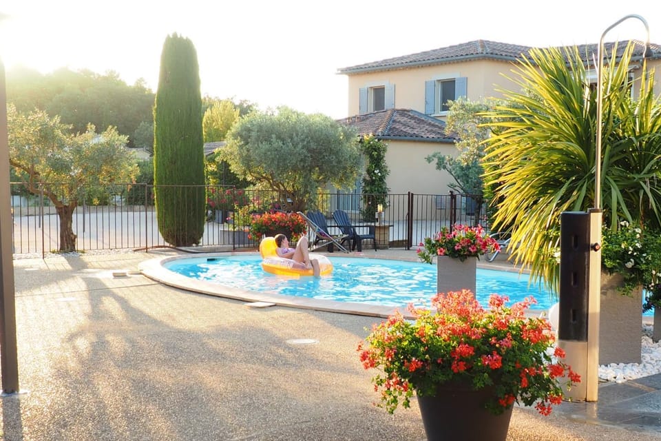Swimming pool, Swimming pool