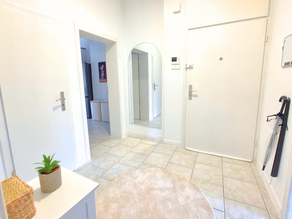 Facade/entrance, Photo of the whole room