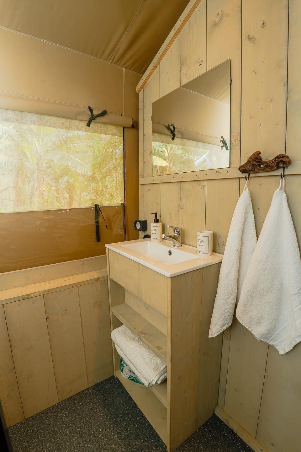 Pico Paraiso Safari Lodge Atlantic view Luxury tent in Madeira District