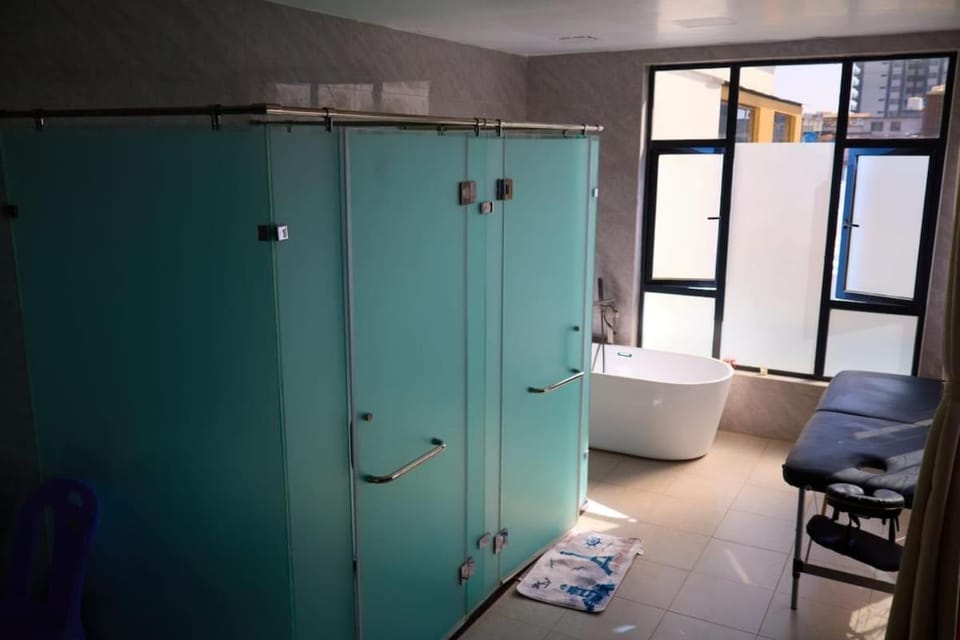 Modern Three-Bedroom Penthouse in Kileleshwa Apartment in Nairobi County
