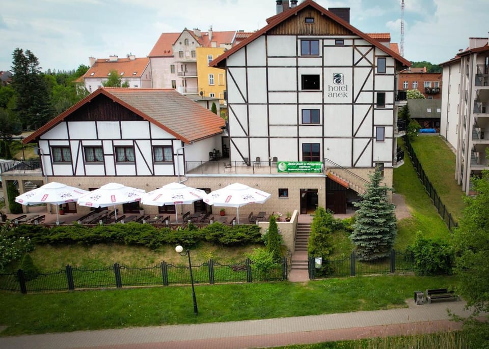 Property building, Natural landscape, Garden view