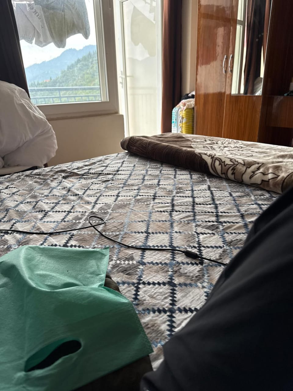 Crest Himalayan Aura Hotel in Uttarakhand