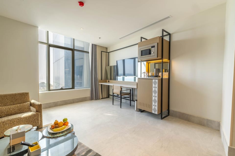 Kitchen or kitchenette, Living room, Dining area, minibar