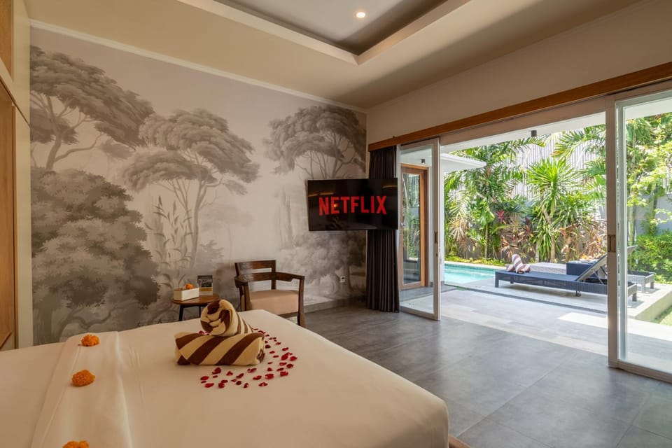 Stunning 3BD Modern Seminyak Villa with Private Pool Villa in Kuta
