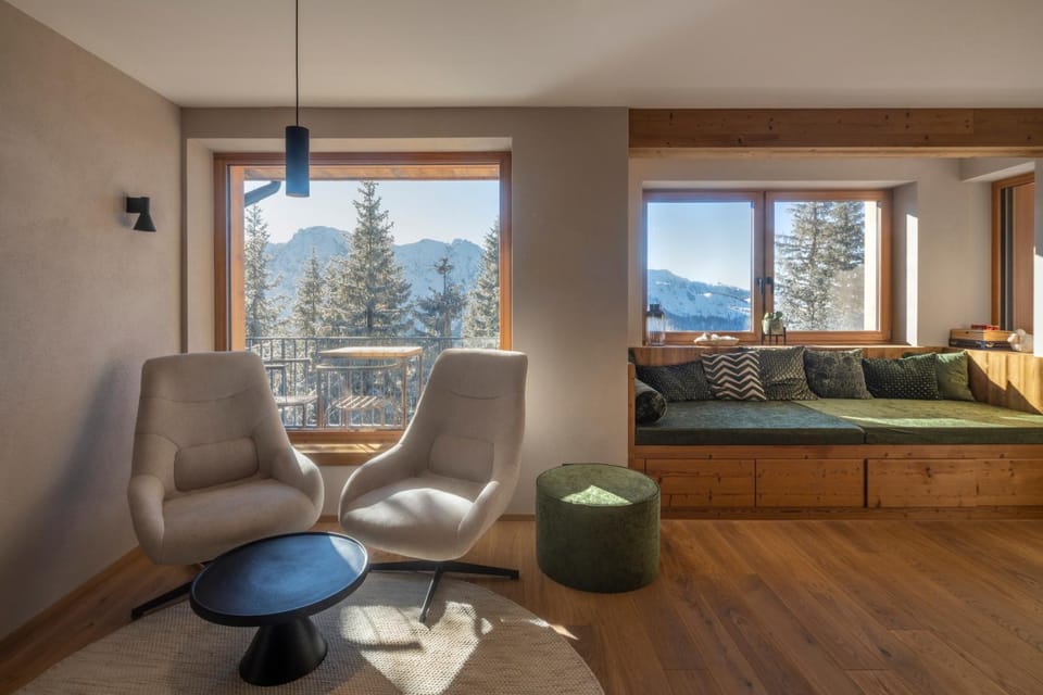 Natural landscape, Living room, Mountain view