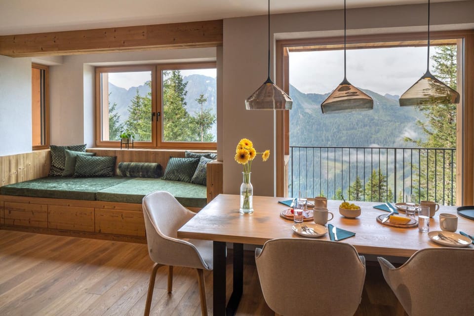 View (from property/room), Dining area, Food