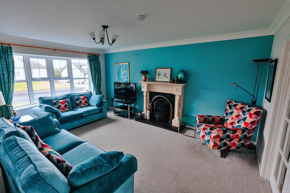 Communal lounge/ TV room, Living room