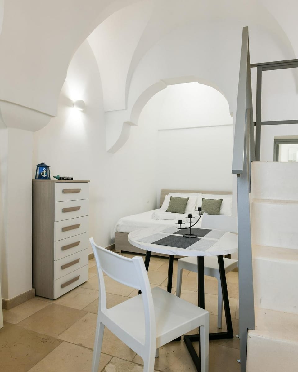 MiMaKri Terrace House in Ostuni