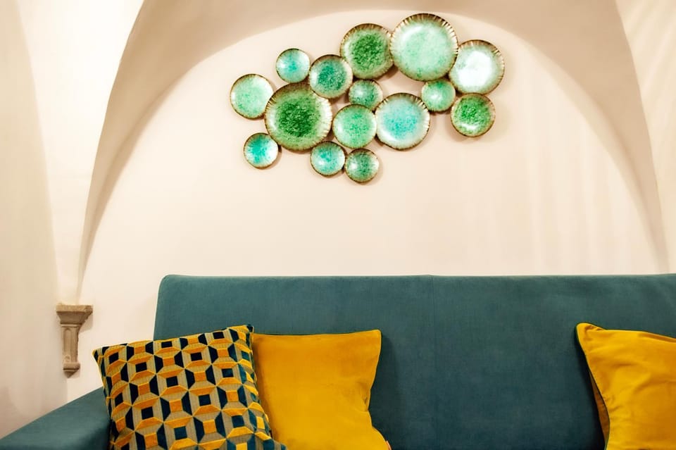Living room, Decorative detail, Seating area