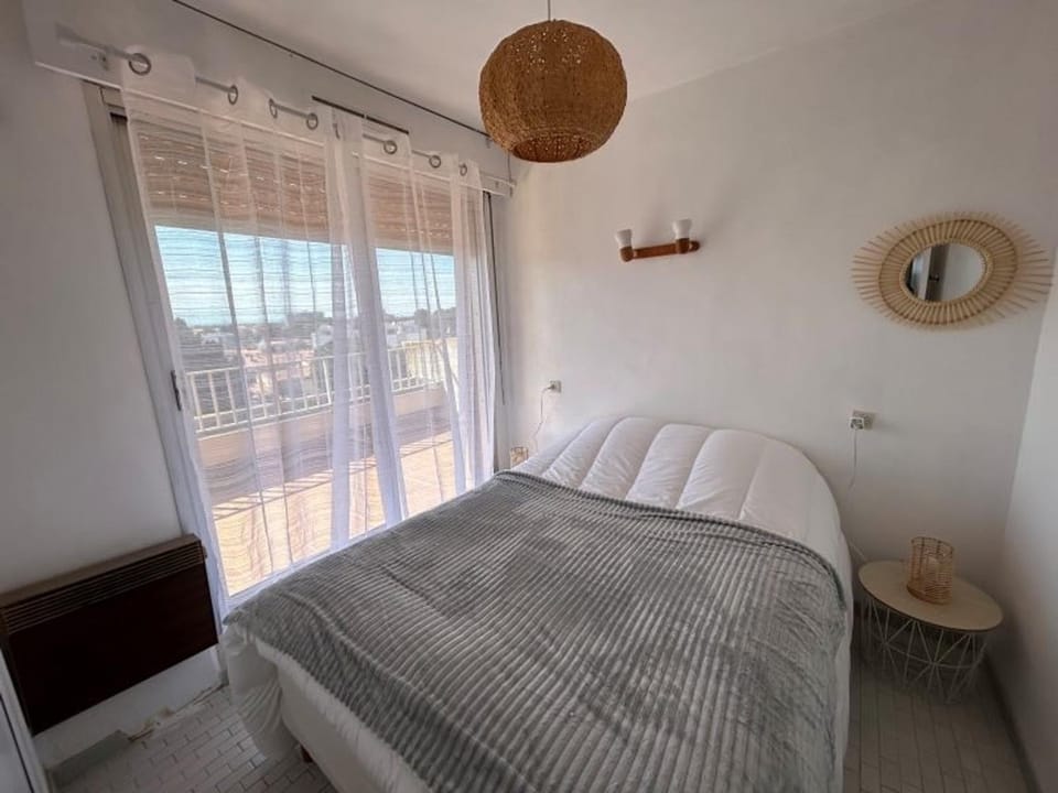 Appartement avec grande terrasse, vue mer et montagnes Apartment in Argeles-sur-Mer