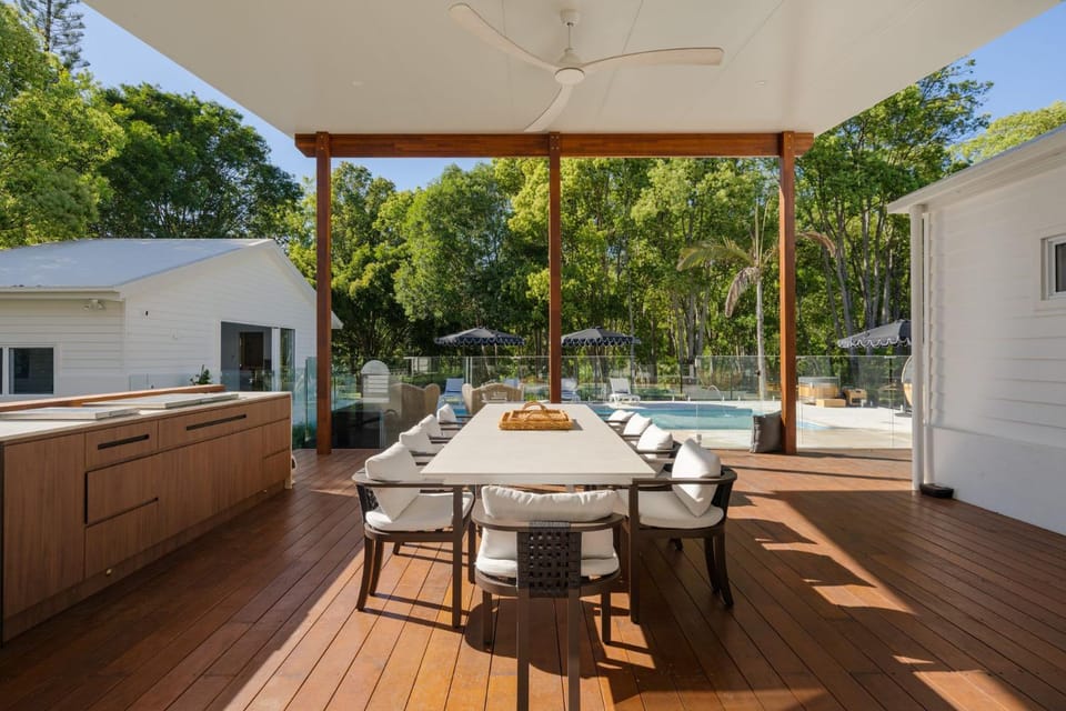 The Waters Edge Pool Sauna Dog Friendly House in Currumbin Valley