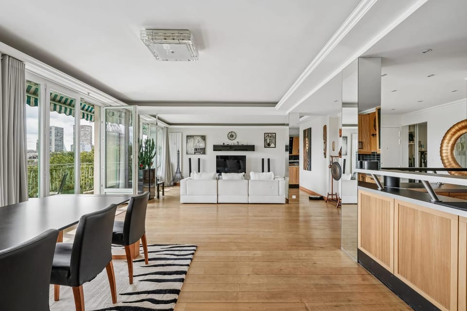 Kitchen or kitchenette, oven, stove