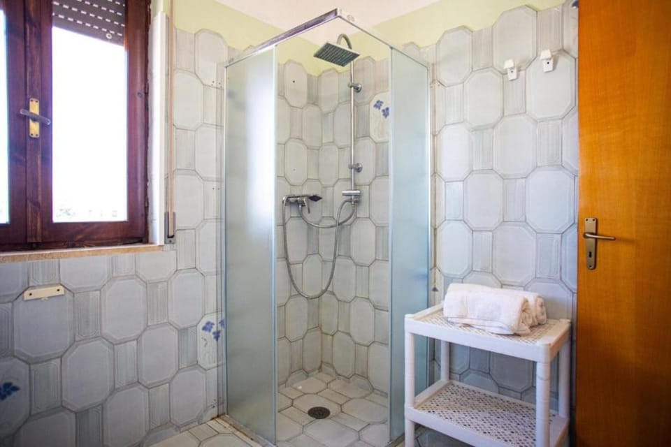 Bathroom, Living room