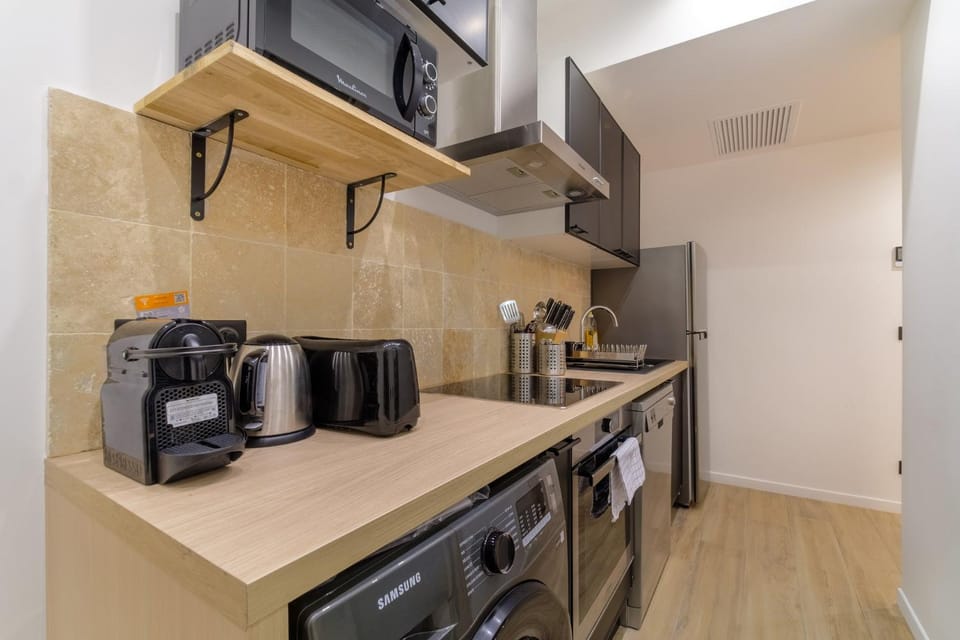 FOCH GRAND - Appartement Antibes Centre Proche Mer 6P Apartment in Antibes
